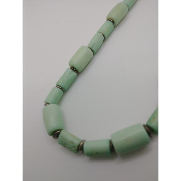 Vintage Light Green Bone and Silver Necklace 8 3/4" - Picture 12 of 12